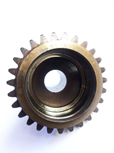 80-1601182 Шестерня вала сцепления z=27, 12 шлицов, без подшипников и оси МТЗ РУП2